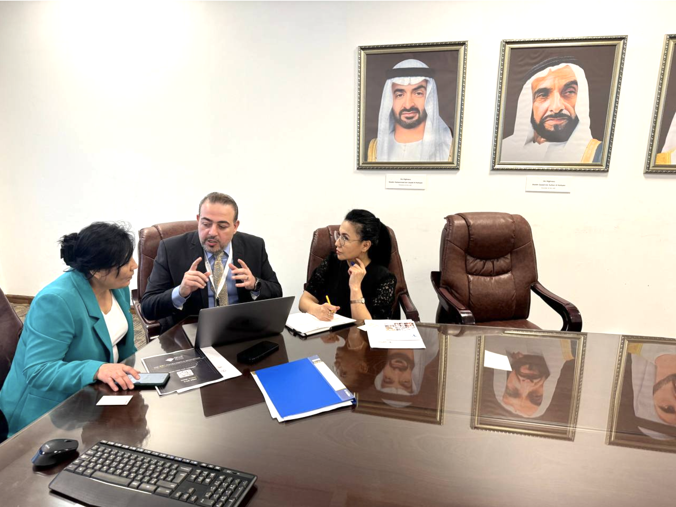 Ani Lorak porno rasmlar va videolar